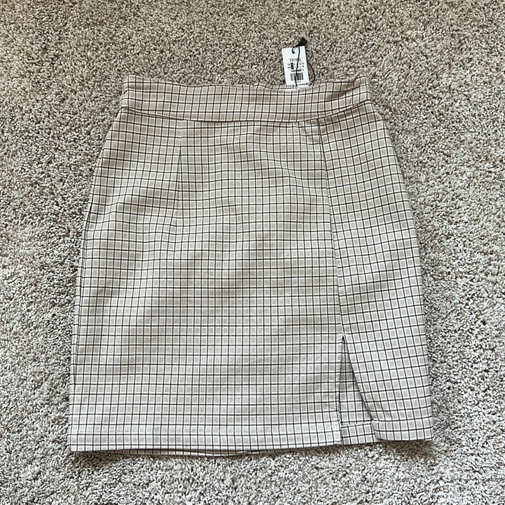 Garage skirt